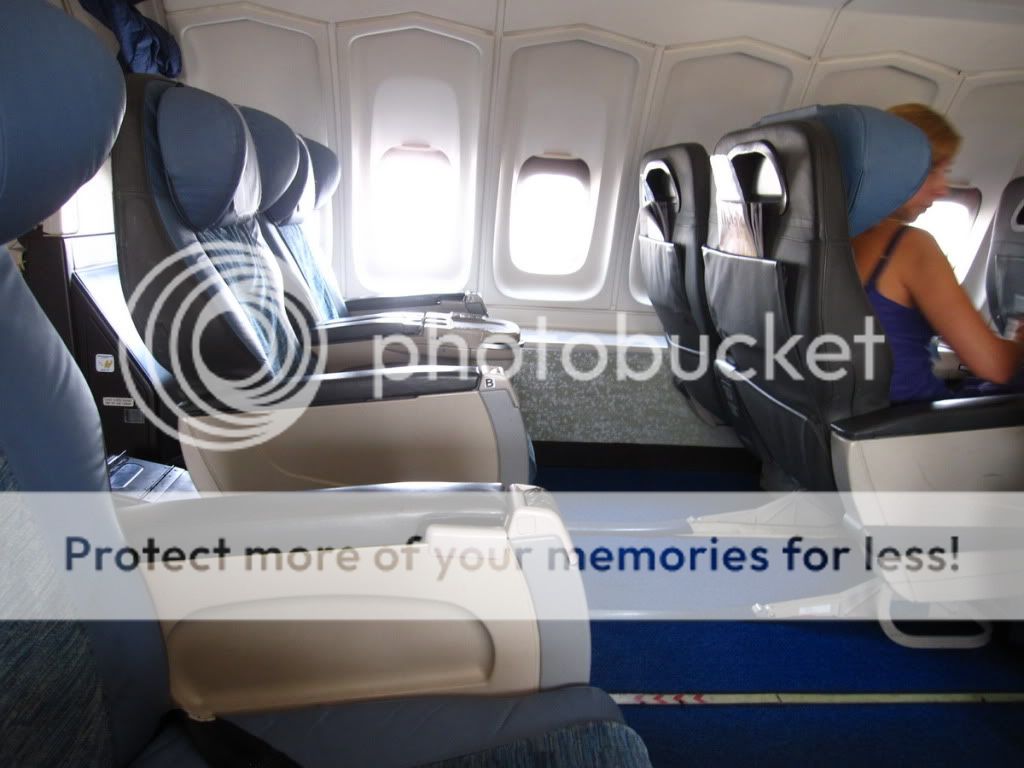 http://i885.photobucket.com/albums/ac57/chefsalat/Transaero%20747/Bild050.jpg